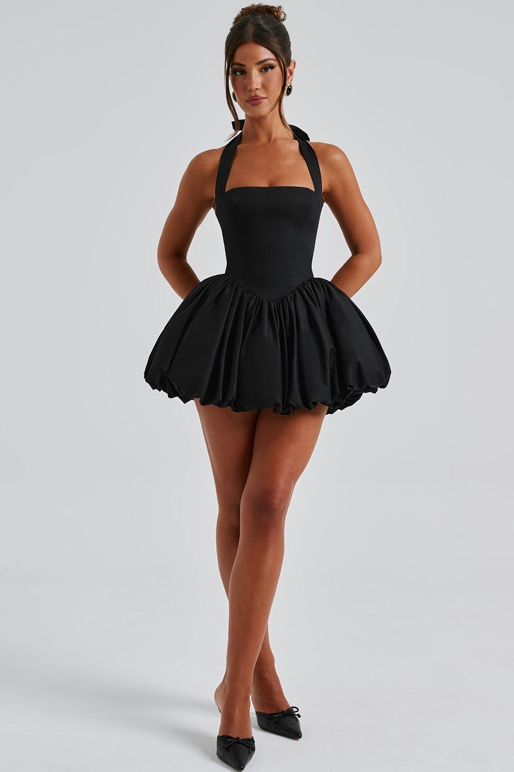 Vaelith™ | Zwarte Mouwloze Polyester Jurk